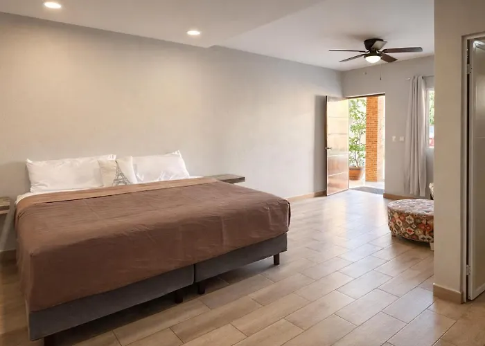 María Bonita Hotel *